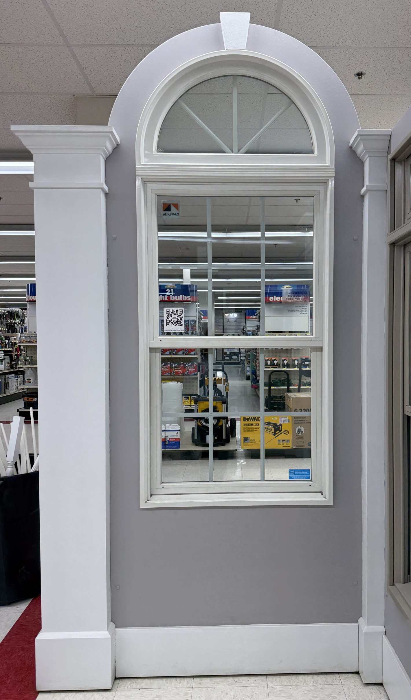 Tilt Wash Double Hung w/ Circle Top Transom