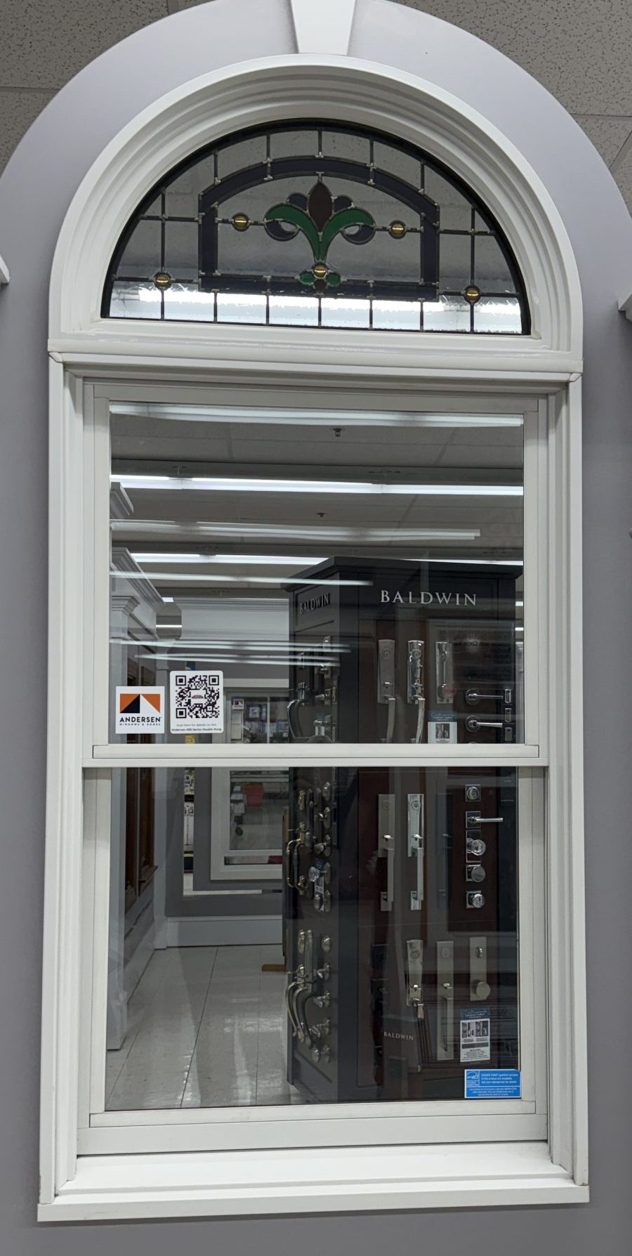Tilt Wash Double Hung Window w/ Decorative Glass Circle Top Transom